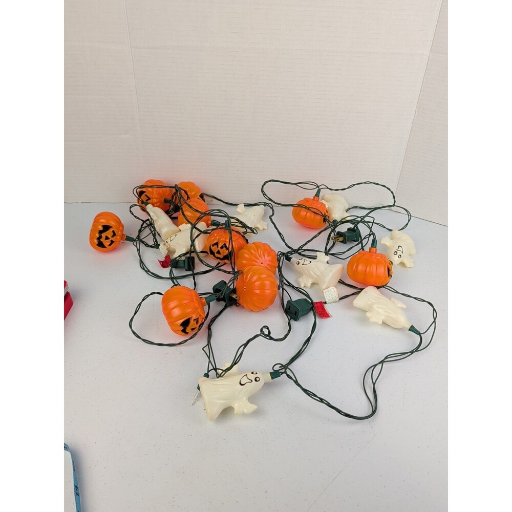 VTG Halloween String Lights  Jack O Lantern Pumpkin Ghost 2 Strands 19 Shapes